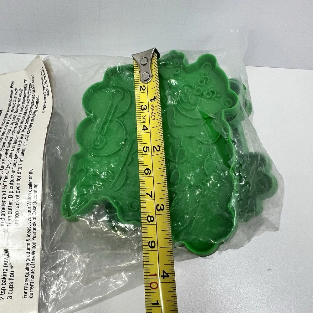Vintage Wilton 1990 Circus Train Cookie Cutters Engine & Train Cars ‎ Lion Bear